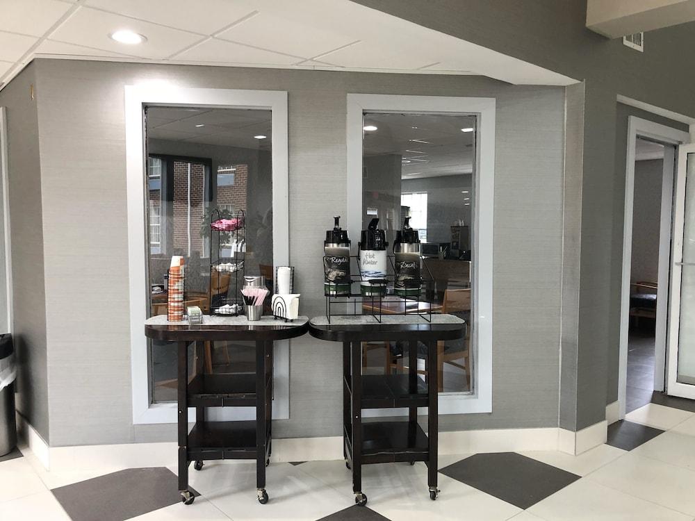 Quality Inn Dublin I-81 Екстериор снимка