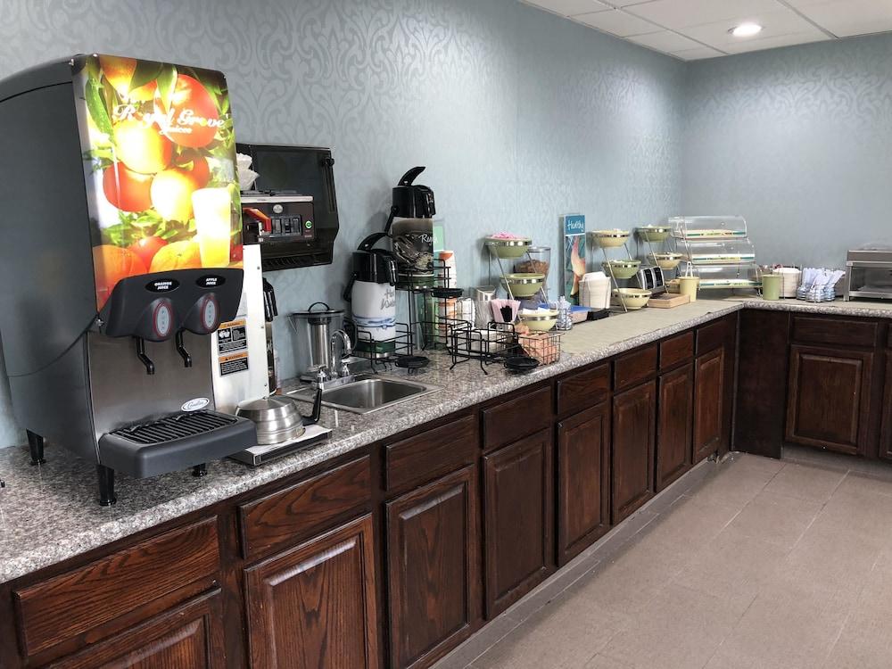 Quality Inn Dublin I-81 Екстериор снимка
