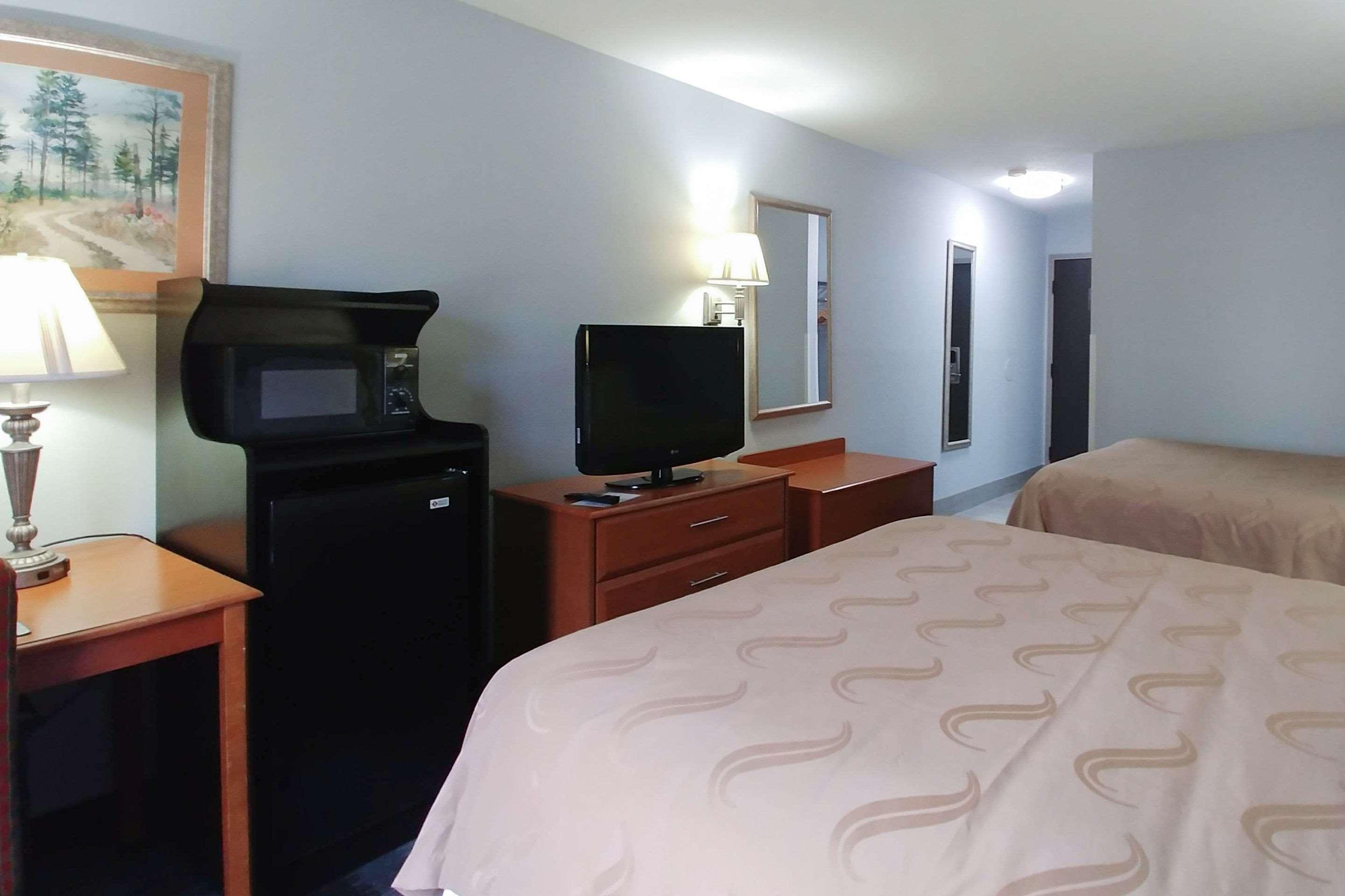 Quality Inn Dublin I-81 Екстериор снимка