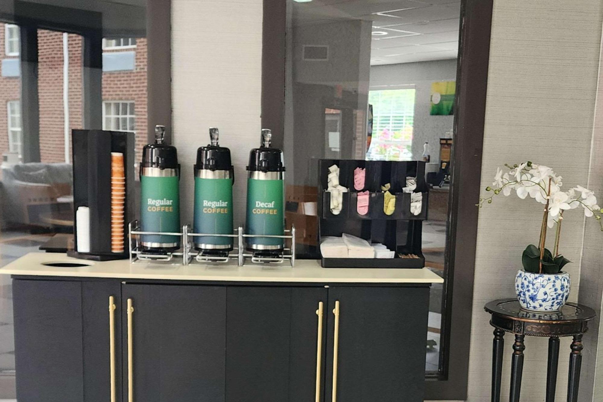 Quality Inn Dublin I-81 Екстериор снимка